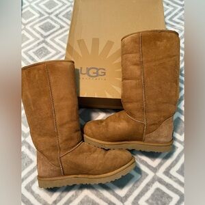 UGG Women's Classic Tall Boots - Chestnut
